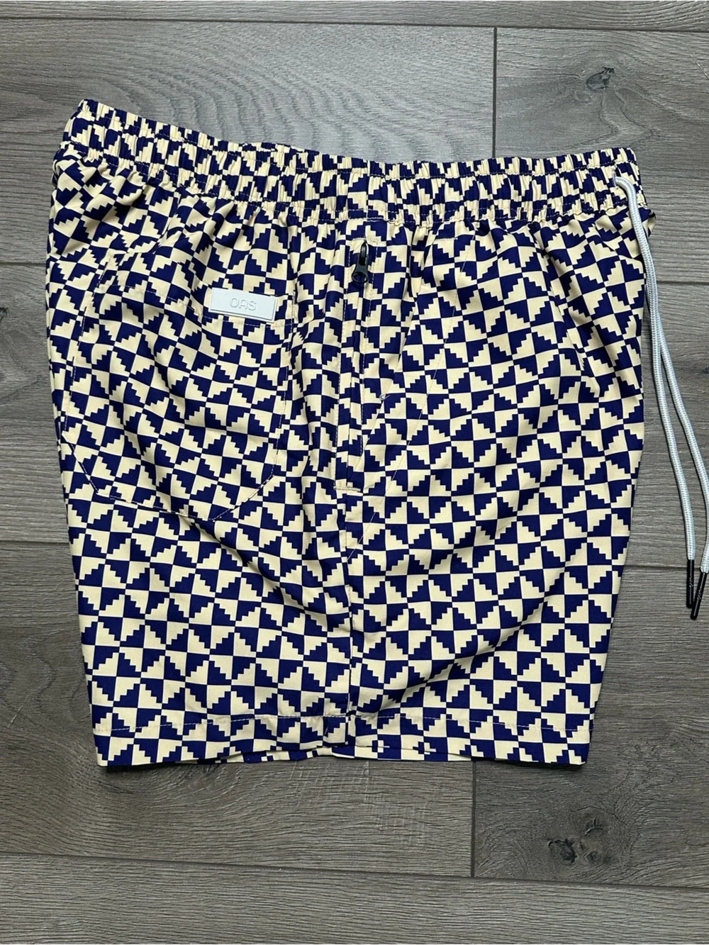 OAS Puzzle Print Lined Swim Shorts Tan Navy Blue Size Large